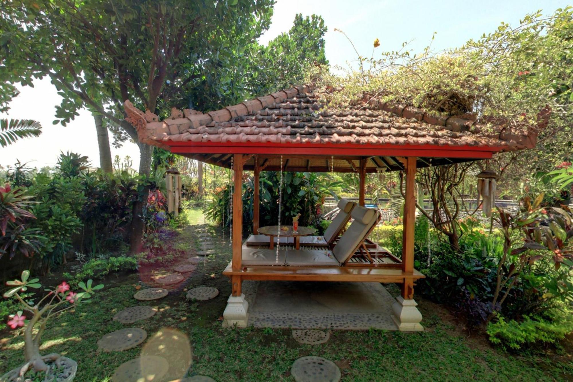 Sawah Lovina Hotel Екстериор снимка