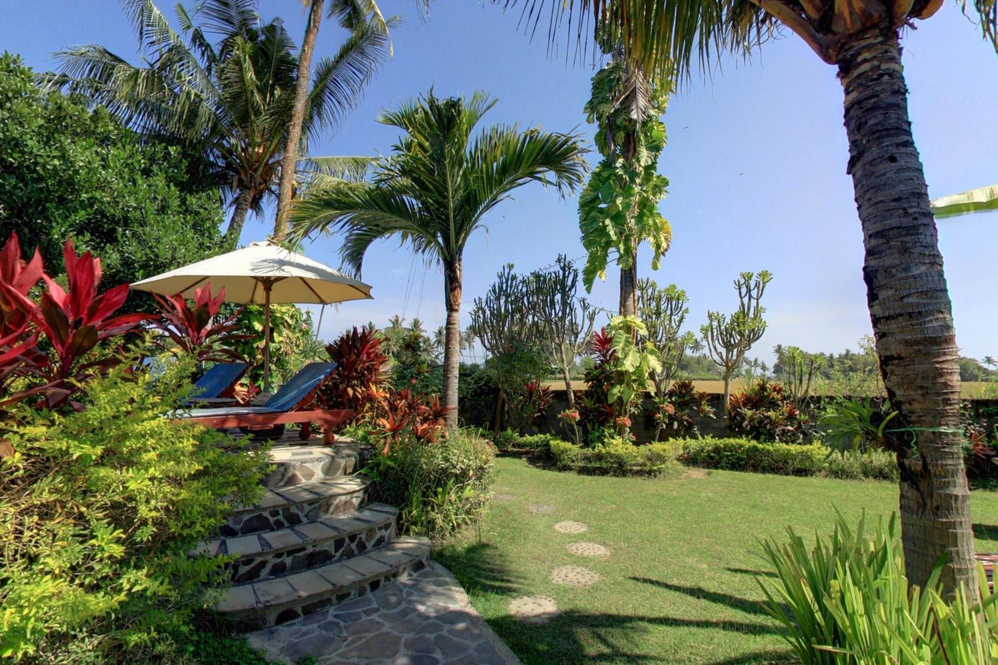 Sawah Lovina Hotel Екстериор снимка